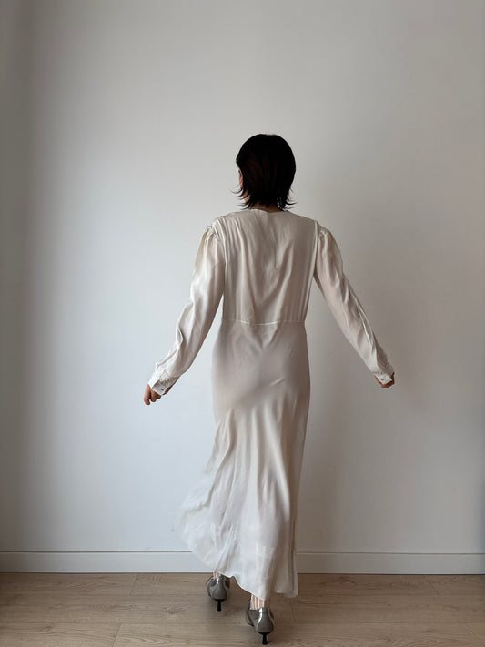 Antique 1930s bias cut pure silk crepe romantic long sleeve nightgown,