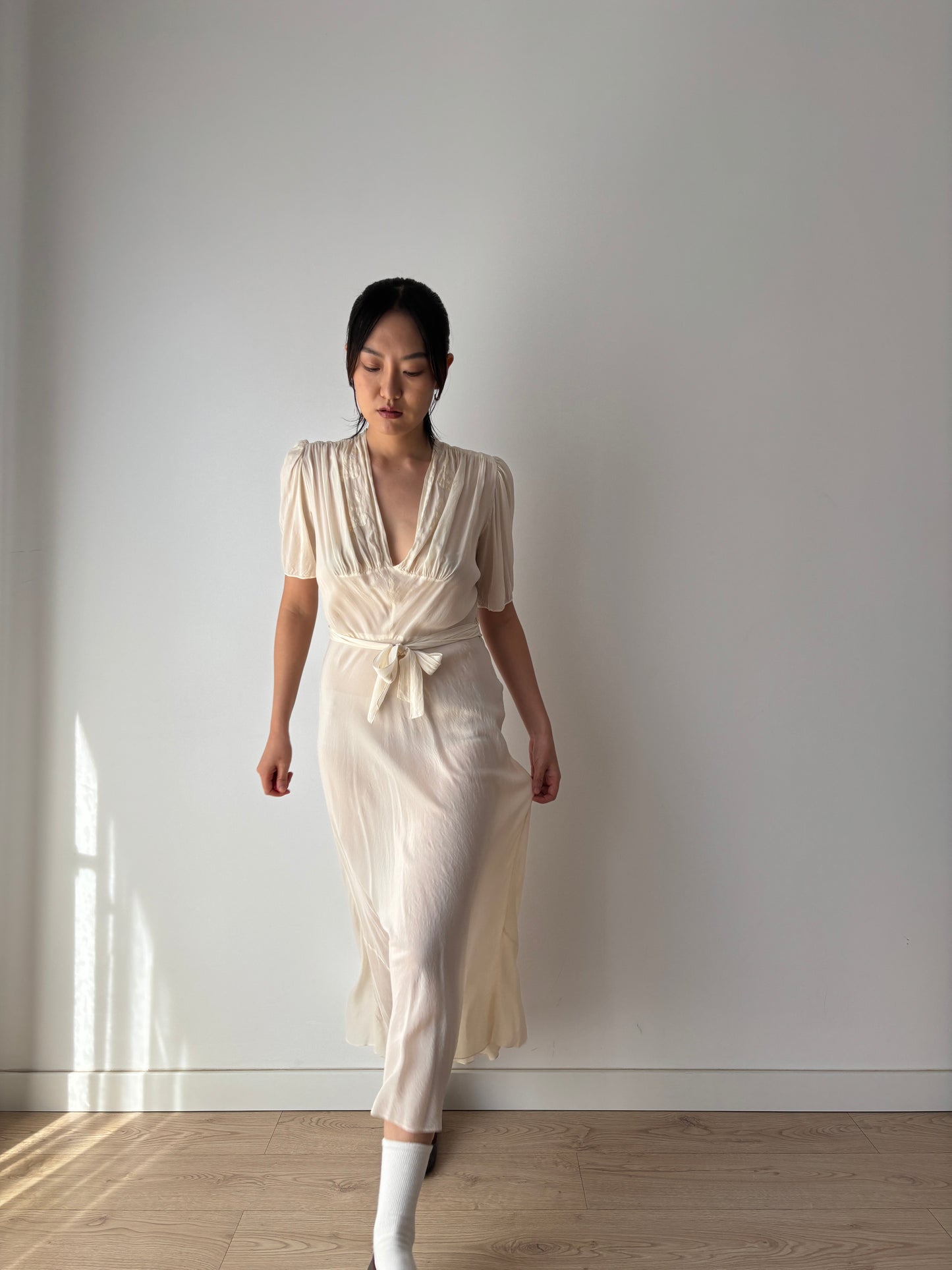 1930s–1940s White Silk Lace Wedding Dress, Vintage Appliqué Bridal Slip Gown