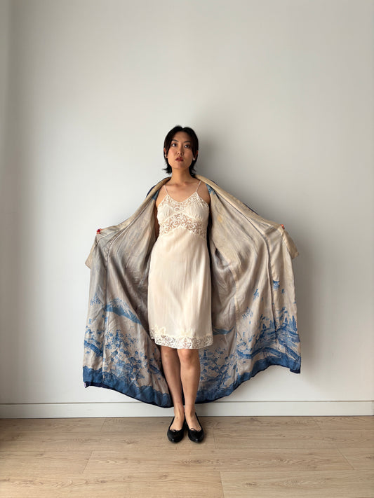 1920s embroidery silk Japanese Kimono, Jazz Age Art Dec Silk Kimono Robe/Jacket