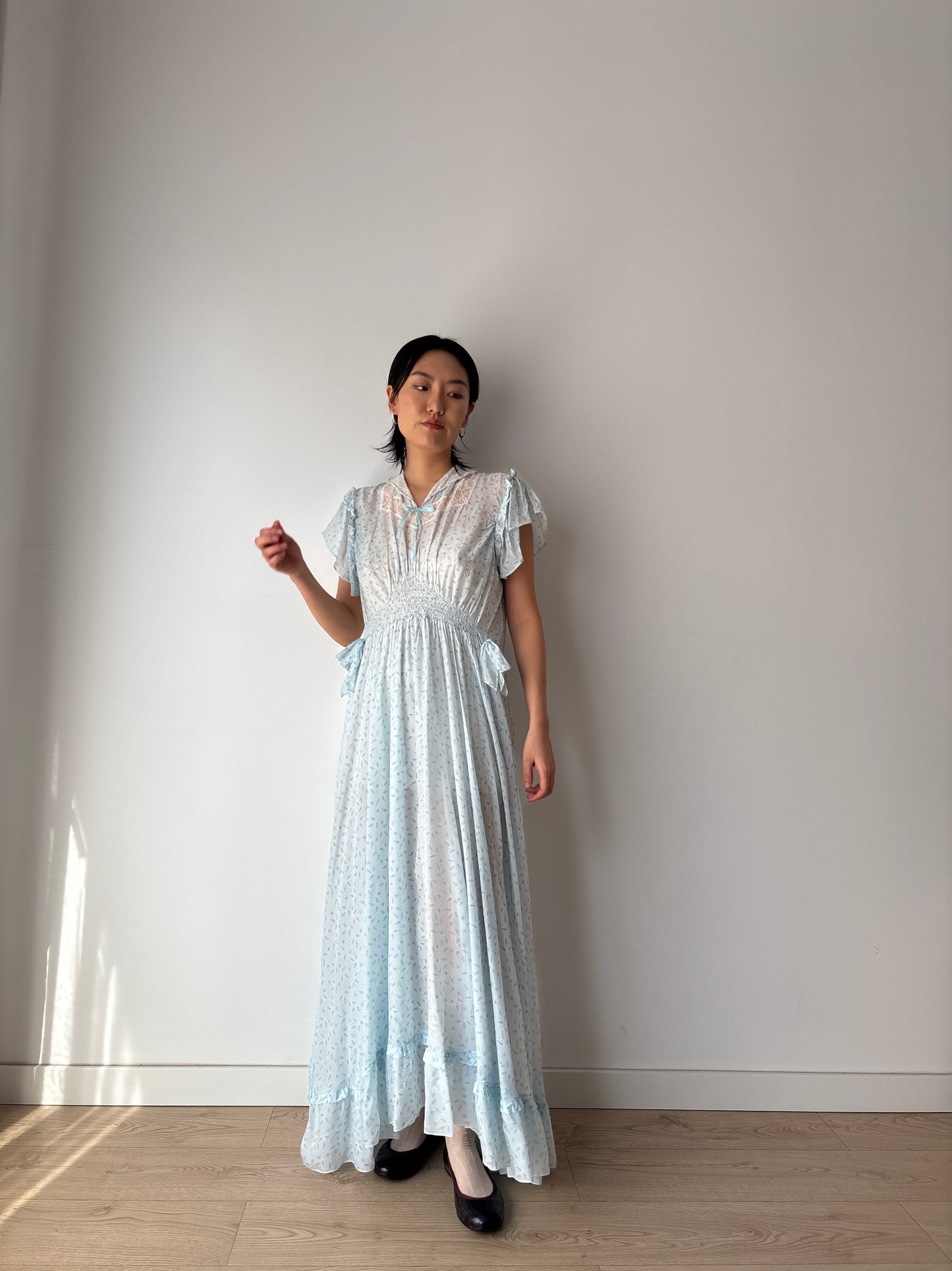 1940s Vintage Blue Floral Silk Crepe Dress