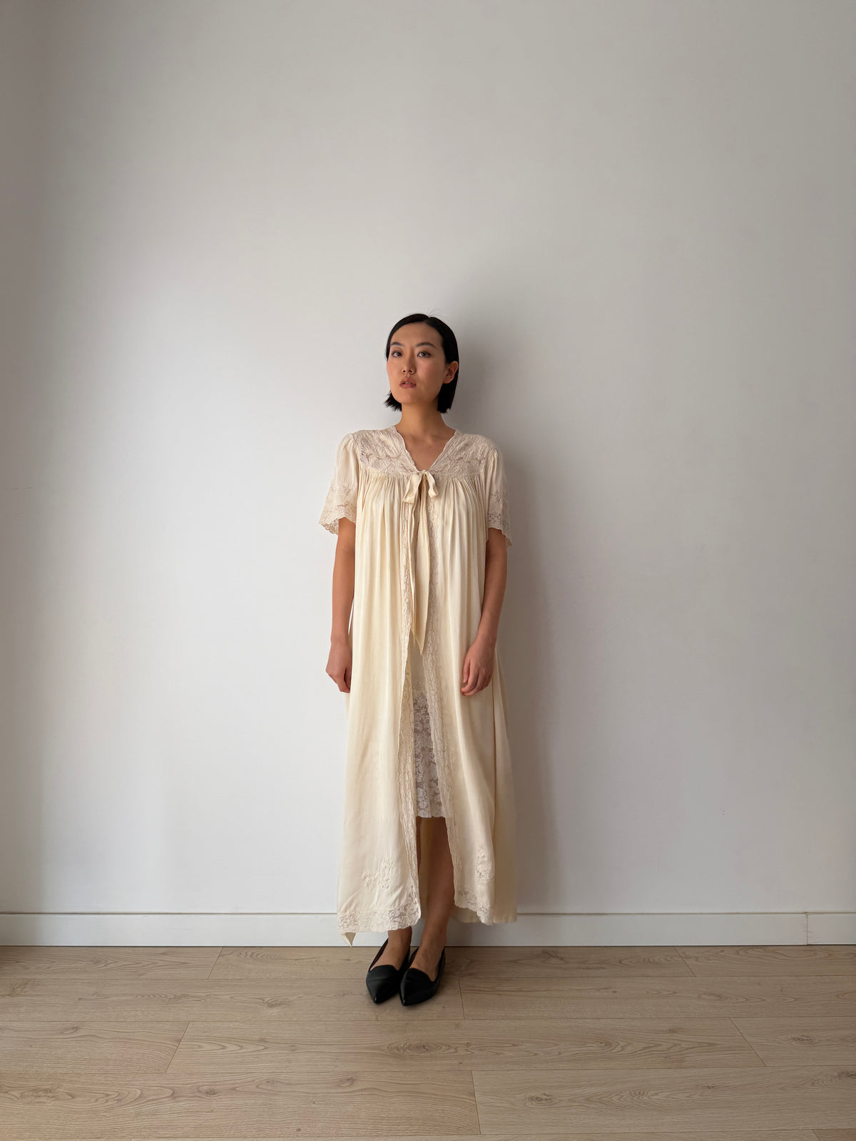 1930s Ivory Silk Peignoir Robe With Bow | French Lace Detail Boudoir Dressing Gown