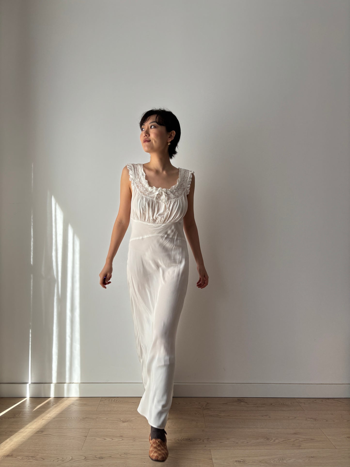 1930s Bias Cut Romantic Bridal Gown: Silk with Bow & Lace Detail