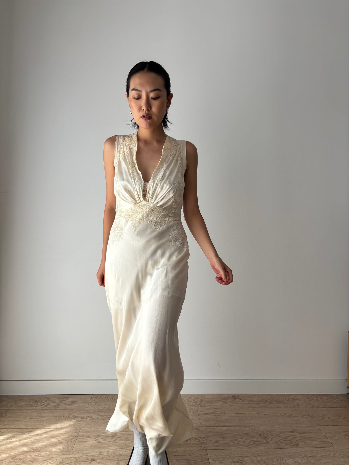 1930s Antique Bridal Bias Cut Negligee Silk Floral French Lace Beige Nightgown