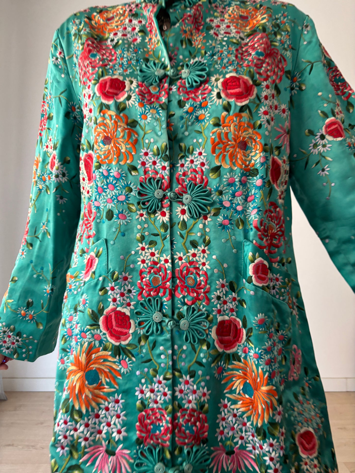 Vintage 1940s Green Cheongsam Jacket: Silk Rayon Floral Embroidered Pajama Coat