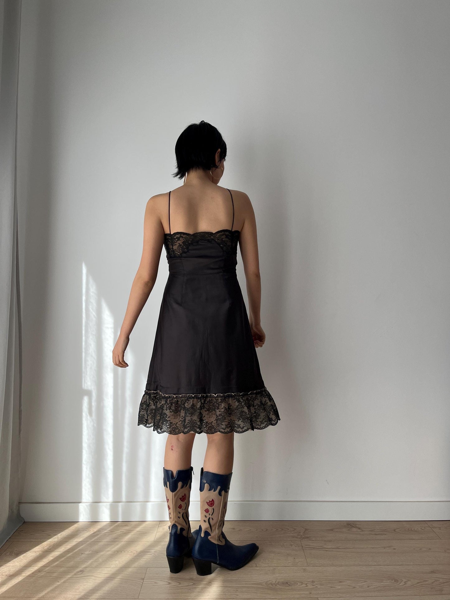 Antique vintage 1950s 1940s black liquid satin rayon lace art embroidered deco bias cut nightgown slip