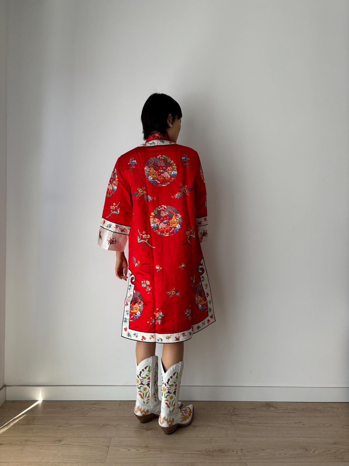 Vintage 1950s Chinese Silk Rayon Flower Hand Embroidered Cheongsam Pajama Jacket