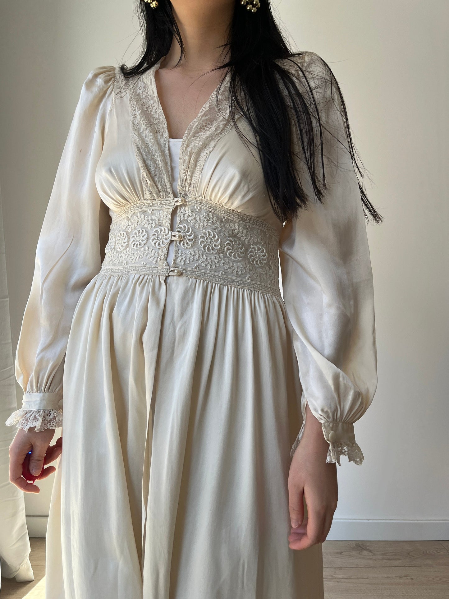 1950s Vintage Bridal Lace Bias Cut Negligee Silk Satin Embroidered Nightgown