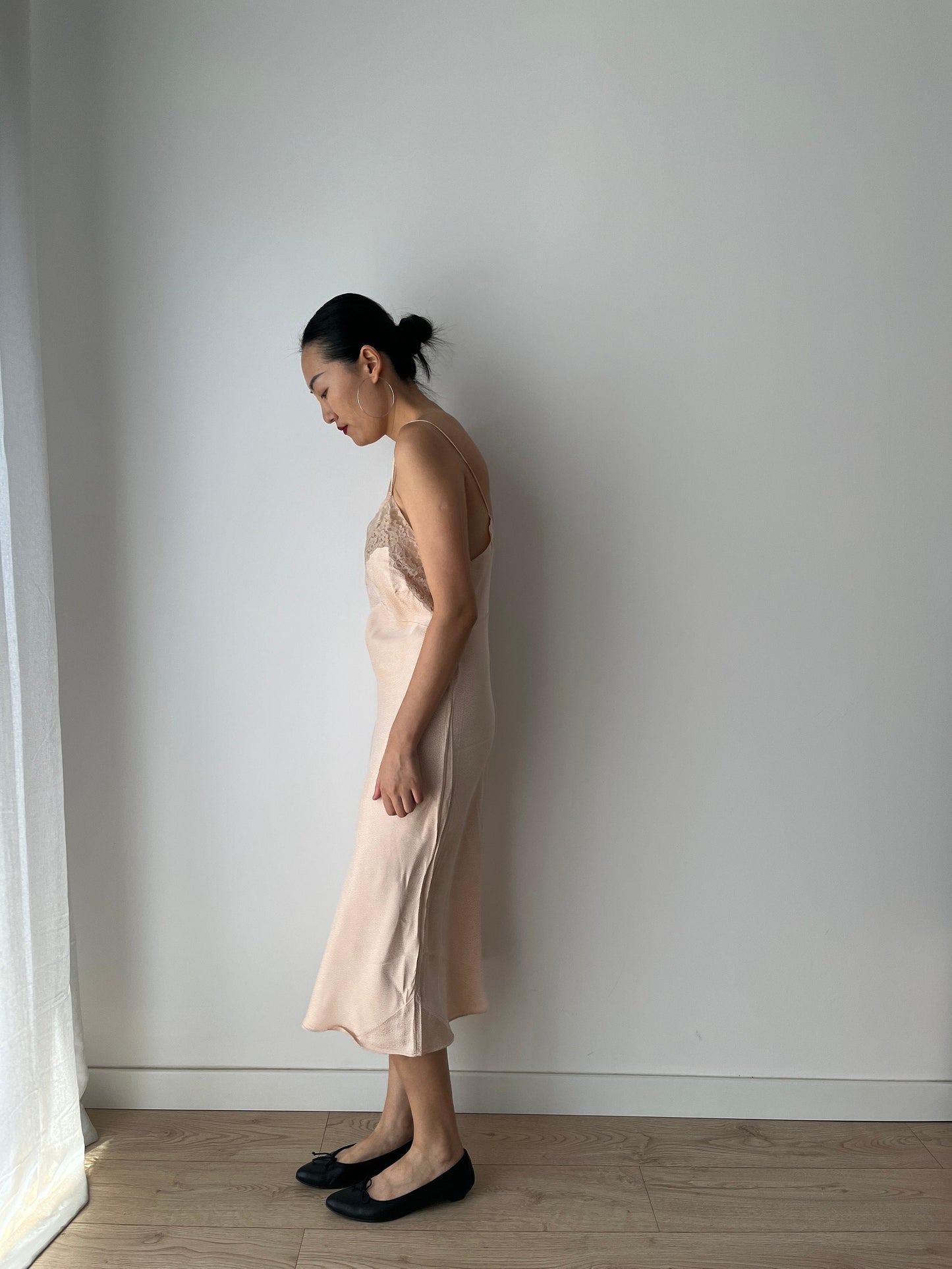 Antique Vintage 1950s bias cut rayon liquid satin pastel pink embroidered lace slip summer garden dress