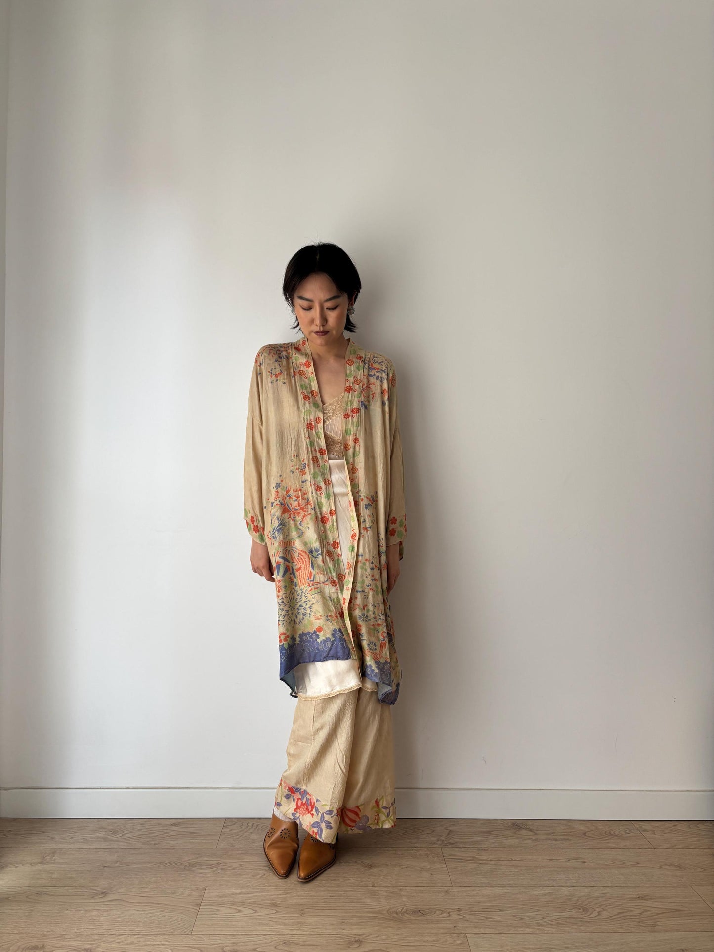 1920s 1930s Silk Pyjama Set Collectable Kimono Robe Kimono Jacket Pants Hand Painted Silk Wedding Vacation Jazz Age/Art Deco Flapper Robe