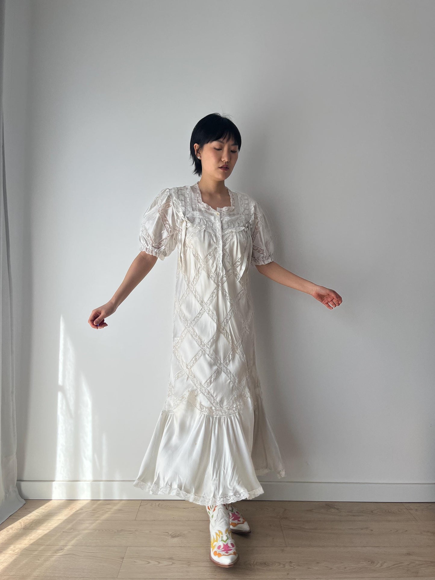 1950s Vintage Pale Pink White Pure Silk Heavy Lace Nightgown Lingerie Dress