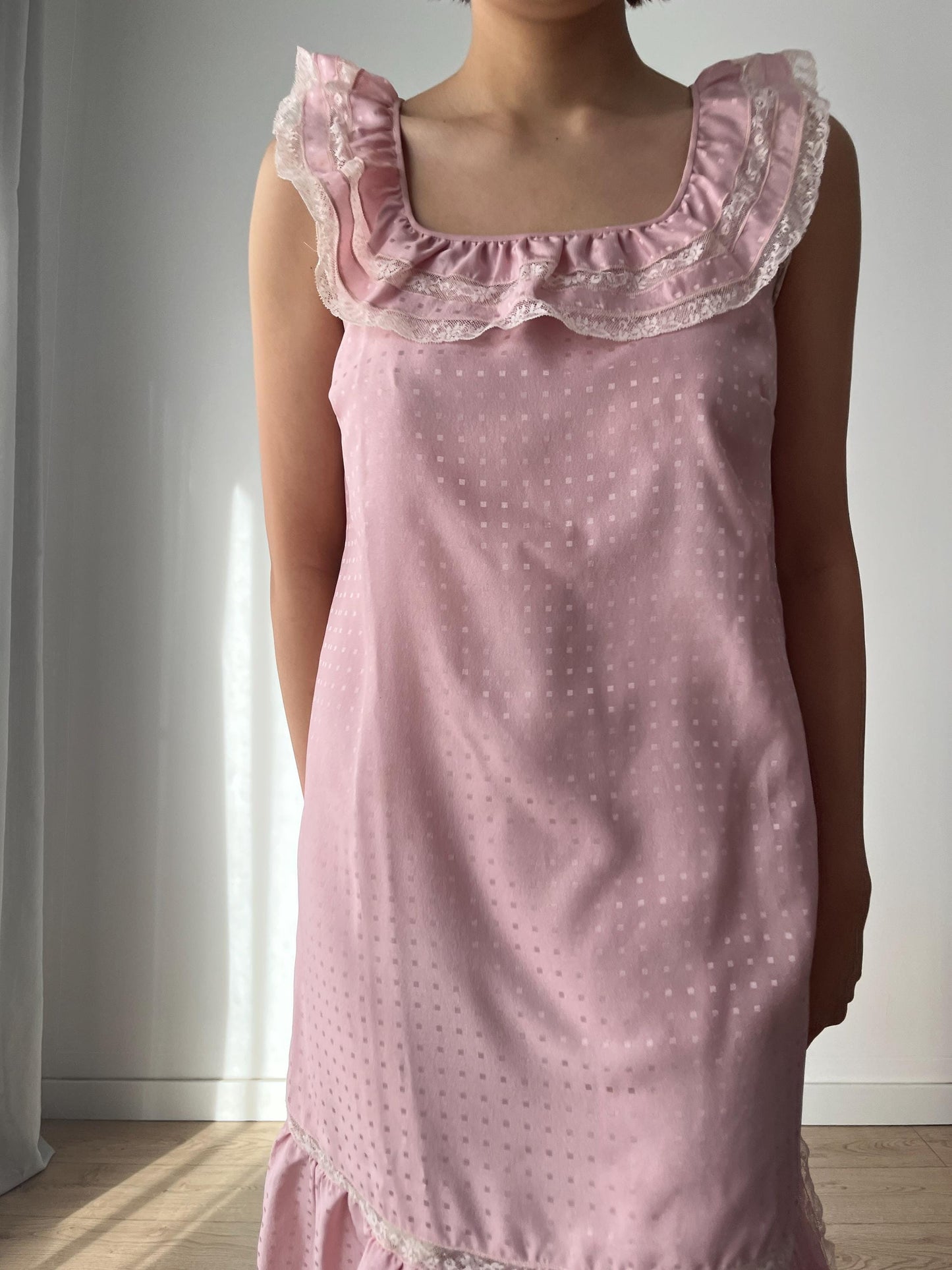 1980s Pink Pure Silk Lace Ruffled Nightgown Lingerie Dress , Lace Floral French Parisian Peignoir