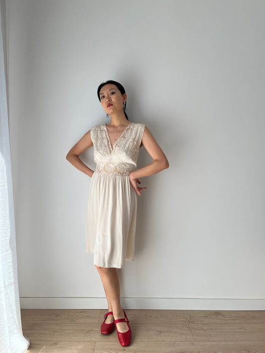 1930s Antique Beige White Lace Liquid Silk Satin Slip dress