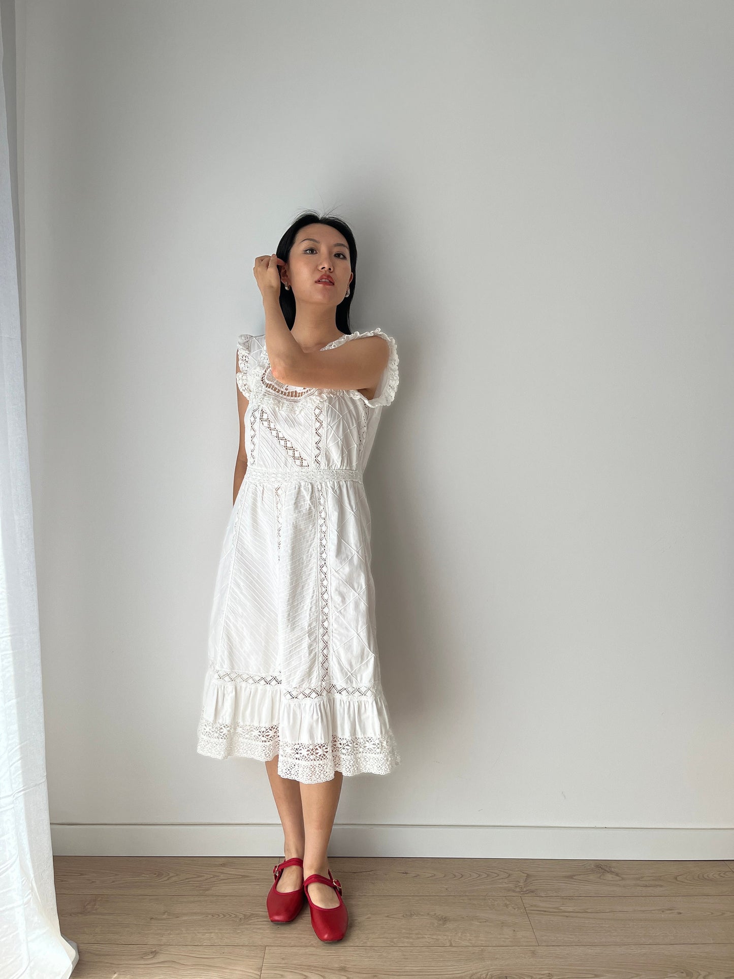 Antique 1800s Early 1900s White Cotton Lace Renaissance Victorian Edwardian Nightdress