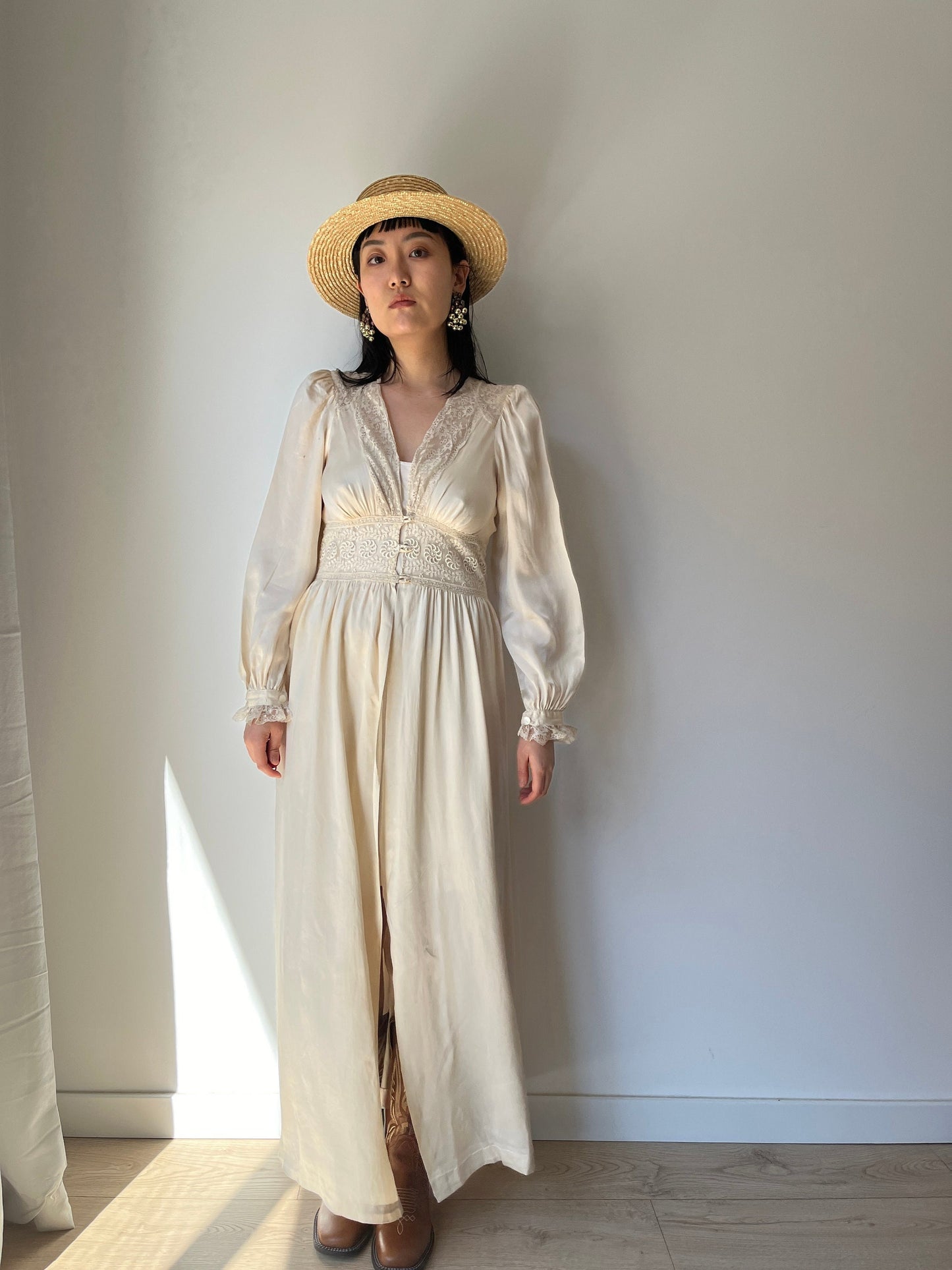 1950s Vintage Bridal Lace Bias Cut Negligee Silk Satin Embroidered Nightgown