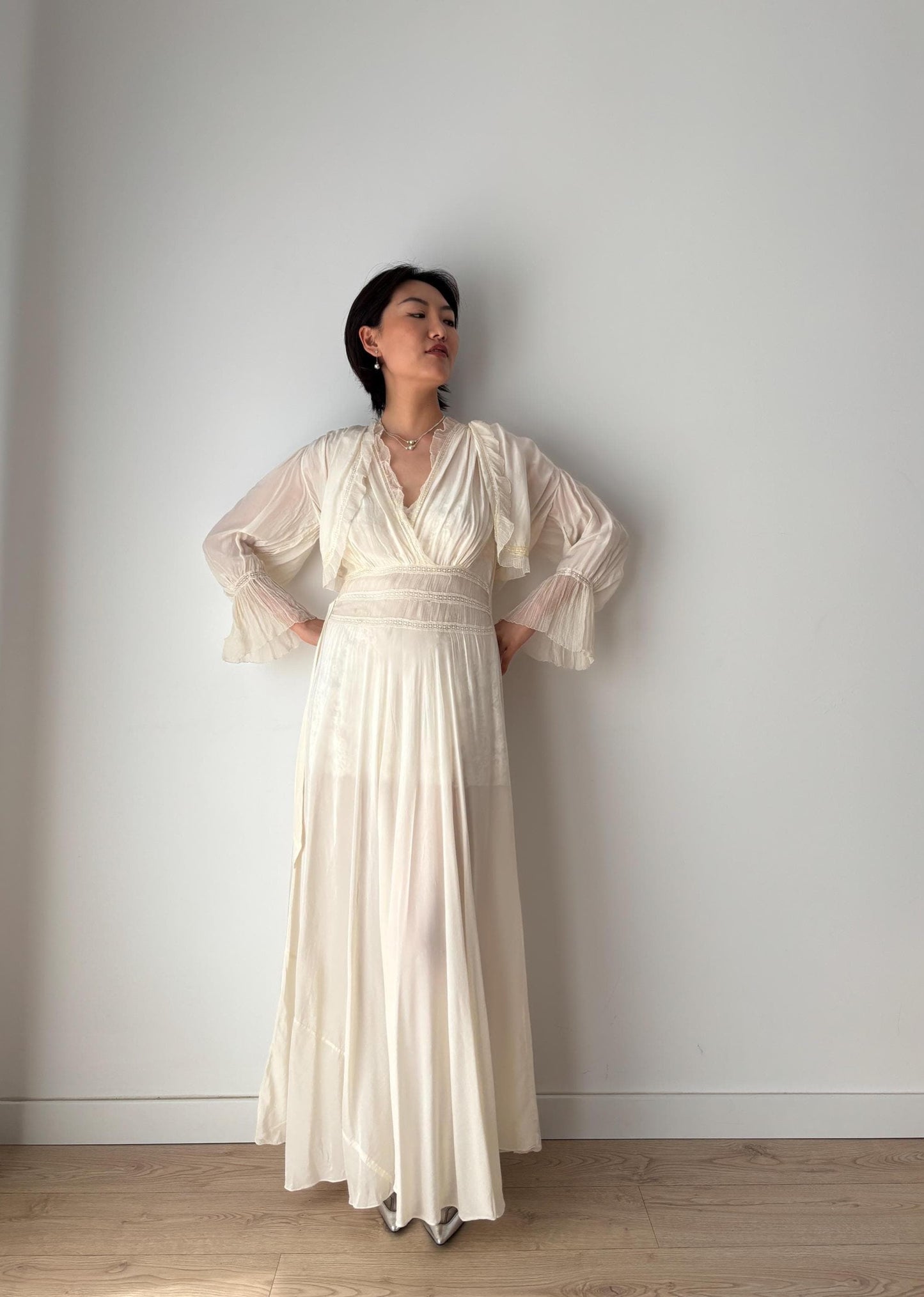 1930s 40s Pure Silk Crepe Nightgown Ensemble 2 Piece Set / Robe and Slip Dress Lingerie Set