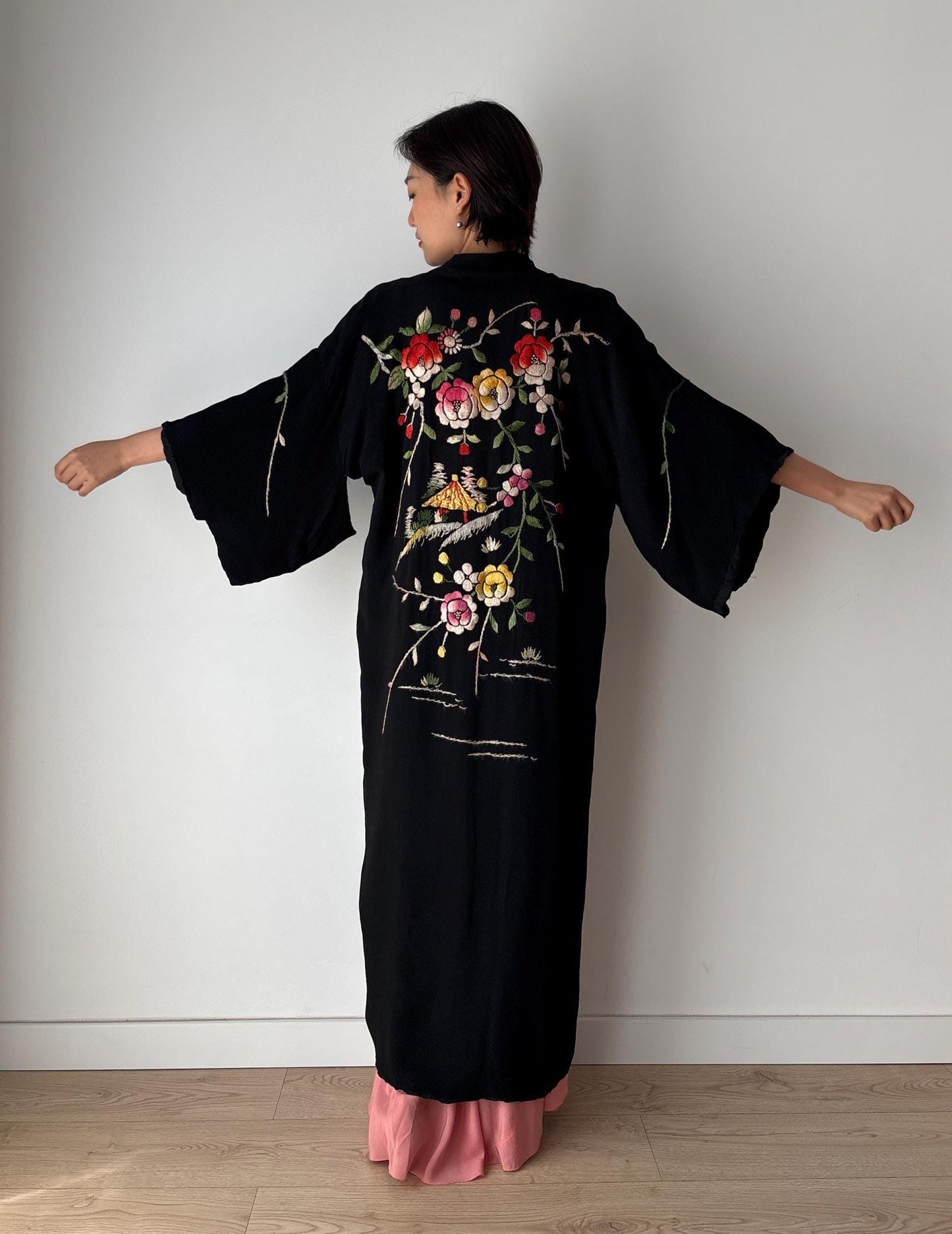1930s 1920s silk Chinese handmade Kimono Jacket, 1920s Jazz Age Art Dec Silk Kimono