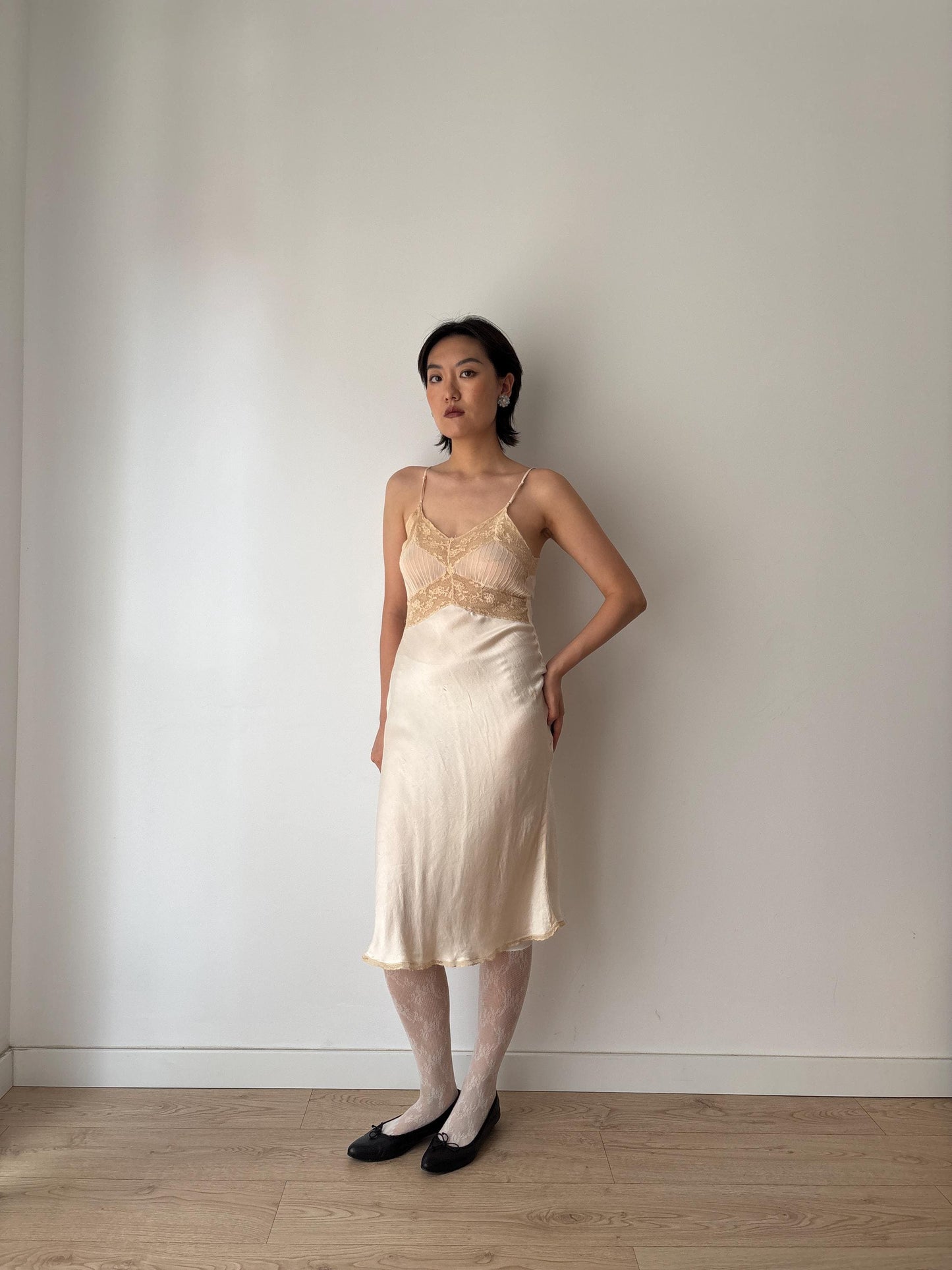 1930s 1920s Antique Pastel Pink Flower bow print Embroidered Lace Silk Satin Slip dress