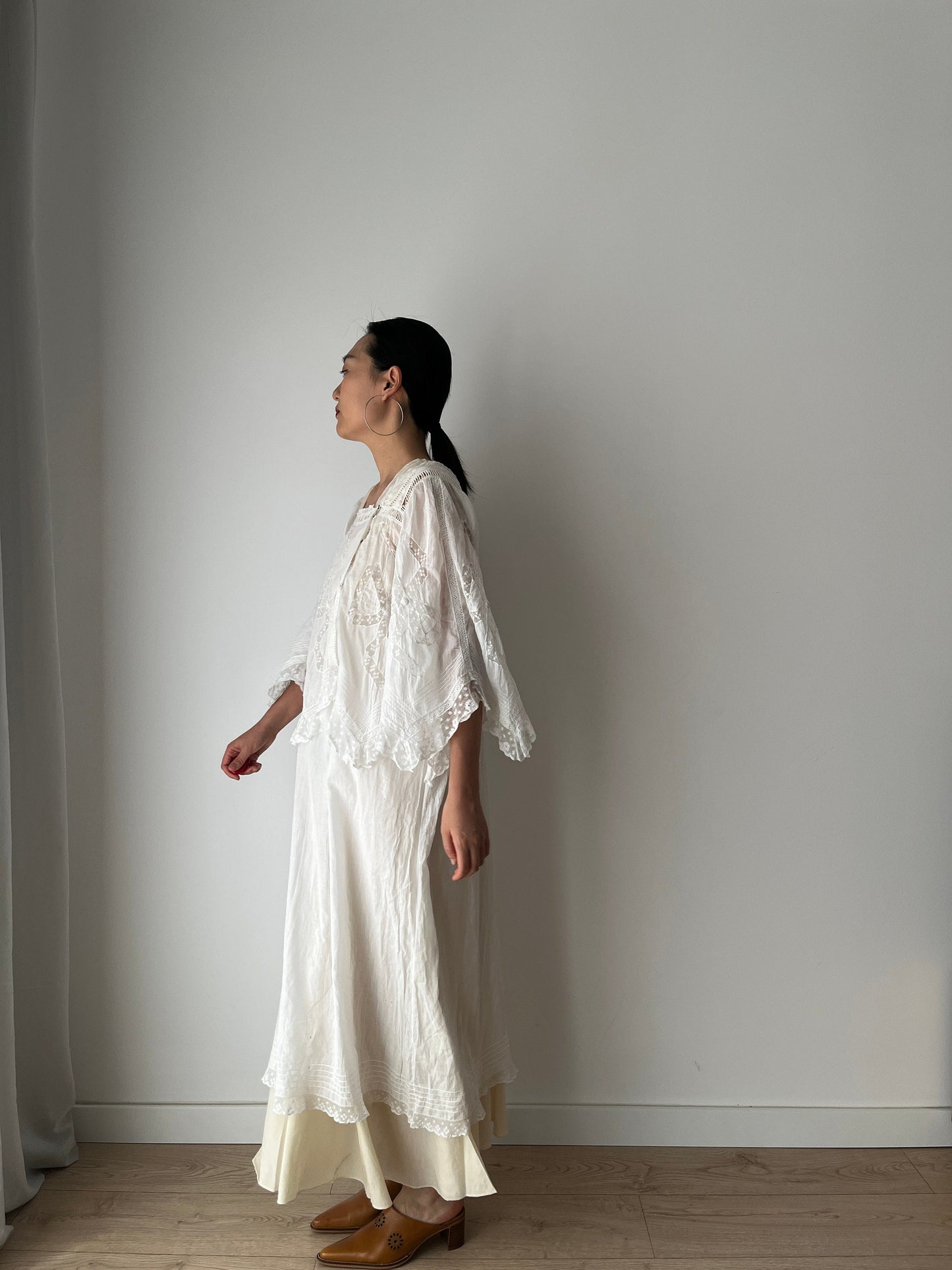 Antique 1800s Lace Renaissance Victorian Nightgown, Vintage French Parisian Maid Lace Floral Nightdress