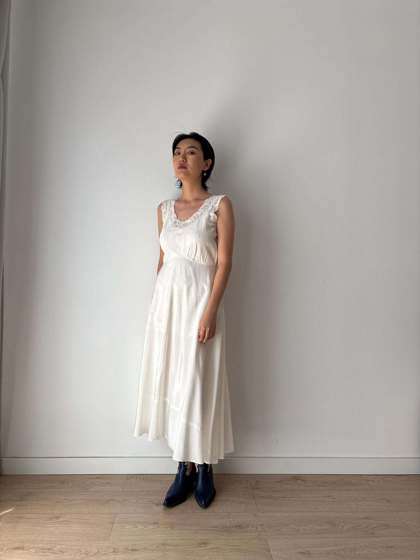 1940s 1950s Antique White 100% Satin French Lace Long Maxi dress