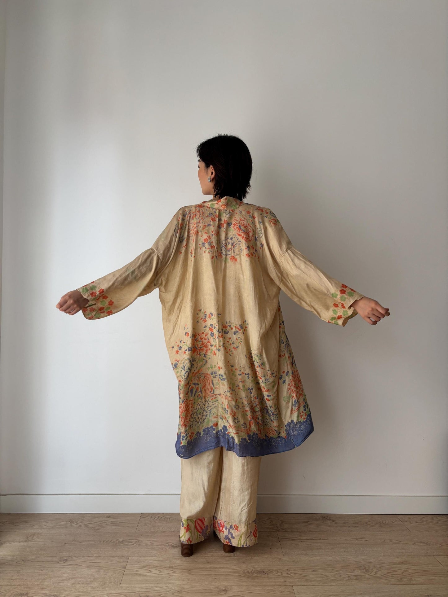 1920s 1930s Silk Pyjama Set Collectable Kimono Robe Kimono Jacket Pants Hand Painted Silk Wedding Vacation Jazz Age/Art Deco Flapper Robe