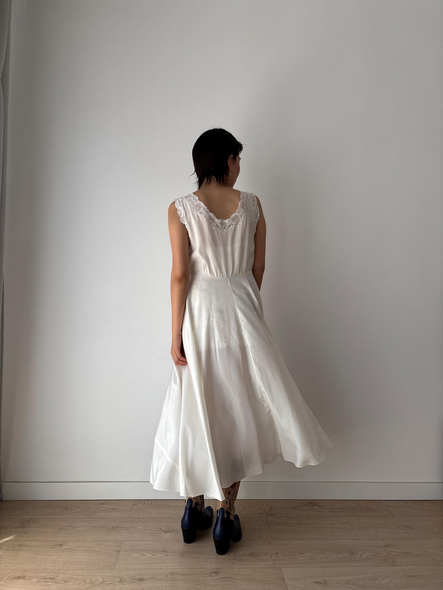 1940s 1950s Antique White 100% Satin French Lace Long Maxi dress