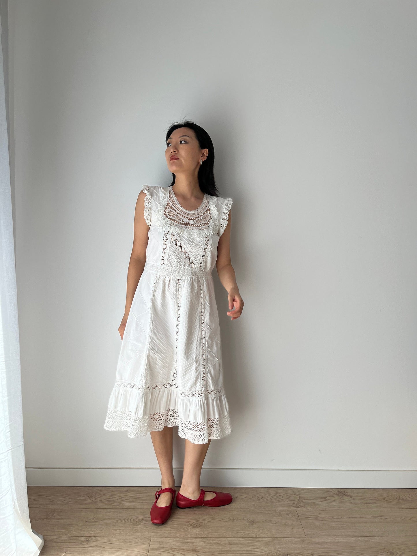 Antique 1800s Early 1900s White Cotton Lace Renaissance Victorian Edwardian Nightdress