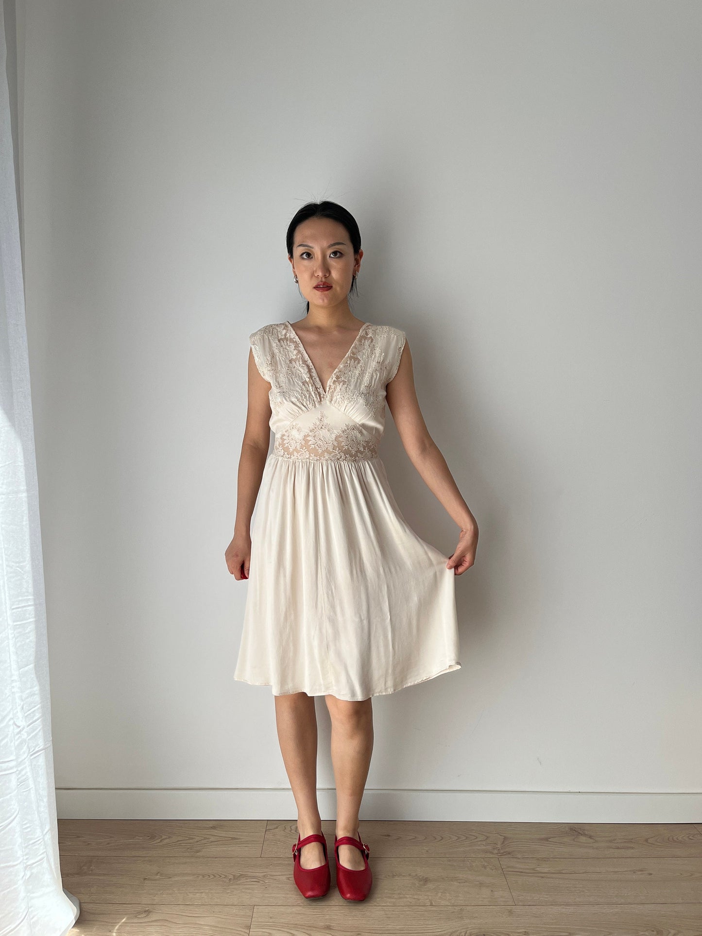 1930s Antique Beige White Lace Liquid Silk Satin Slip dress