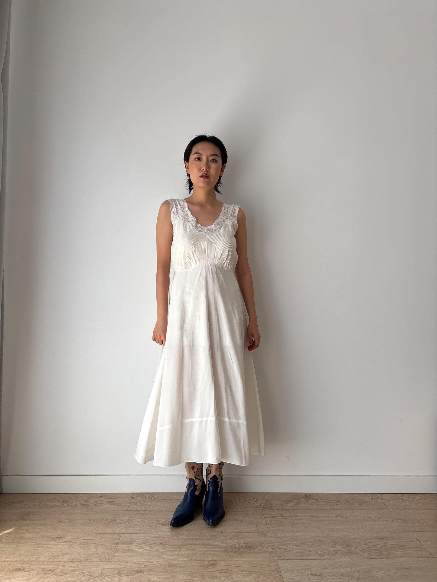 1940s 1950s Antique White 100% Satin French Lace Long Maxi dress