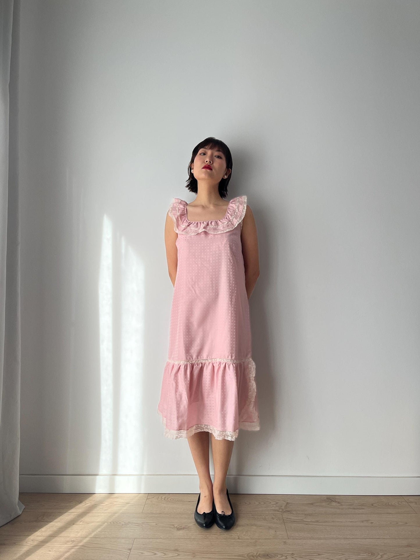 1980s Pink Pure Silk Lace Ruffled Nightgown Lingerie Dress , Lace Floral French Parisian Peignoir