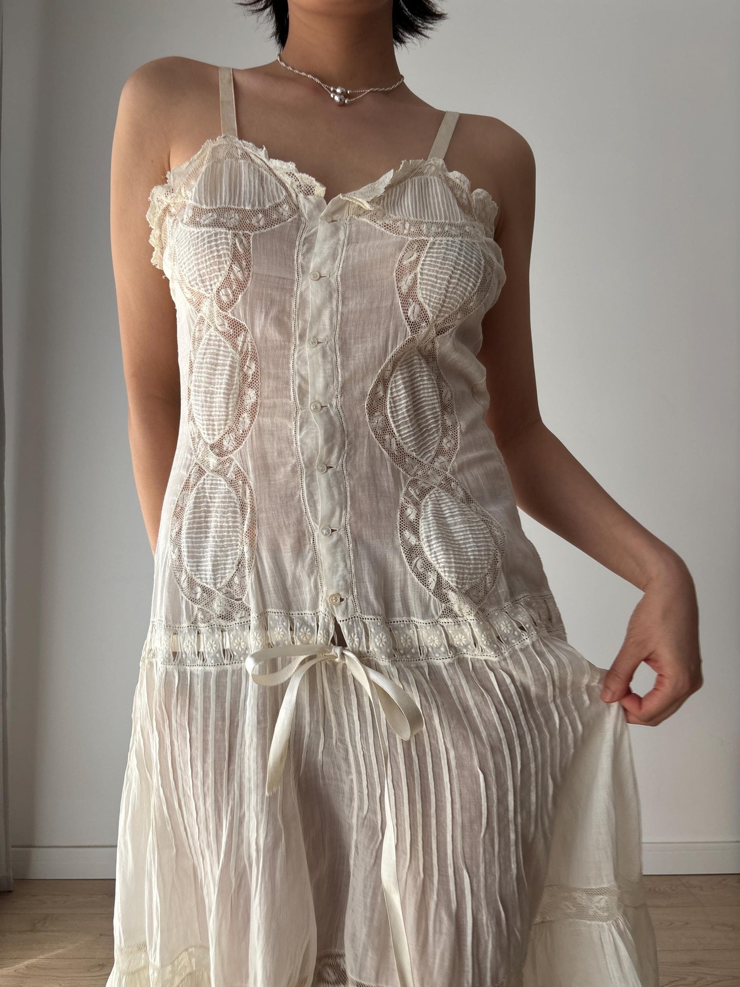 Antique 1910s Edwardian White Cotton Cut Work Eyelet Lace Floral Embroidered Lawn Dress