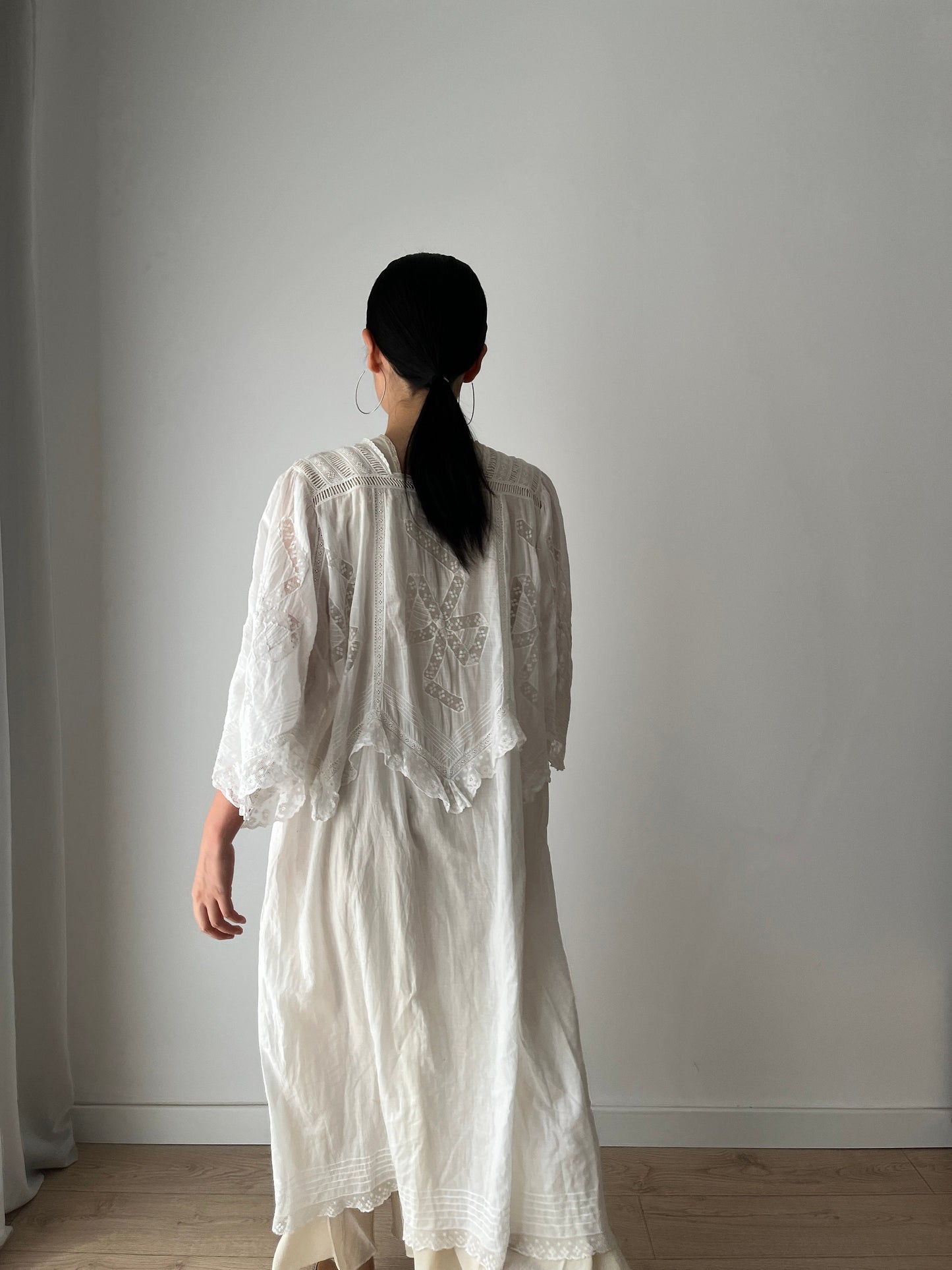 Antique 1800s Lace Renaissance Victorian Nightgown, Vintage French Parisian Maid Lace Floral Nightdress