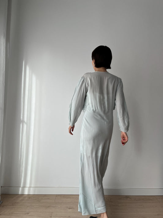 Antique 1930s 1940s floral print bias cut liquid silk satin bridal nightdress