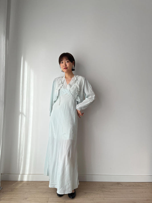 Antique 1930s 1940s floral print bias cut liquid silk satin bridal nightdress