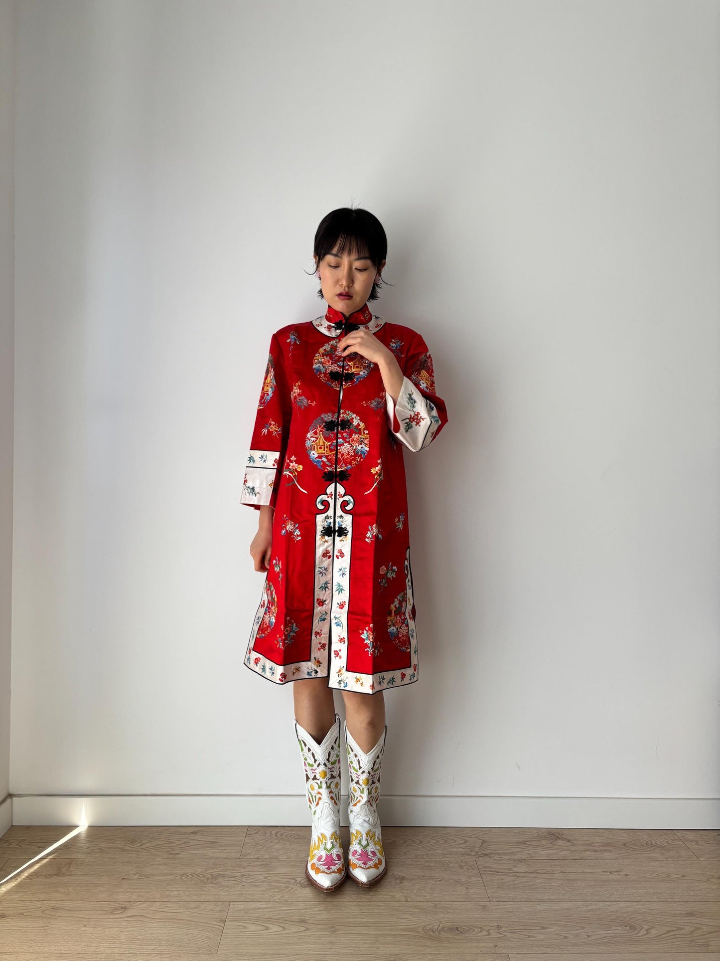 Vintage 1950s Chinese Silk Rayon Flower Hand Embroidered Cheongsam Pajama Jacket