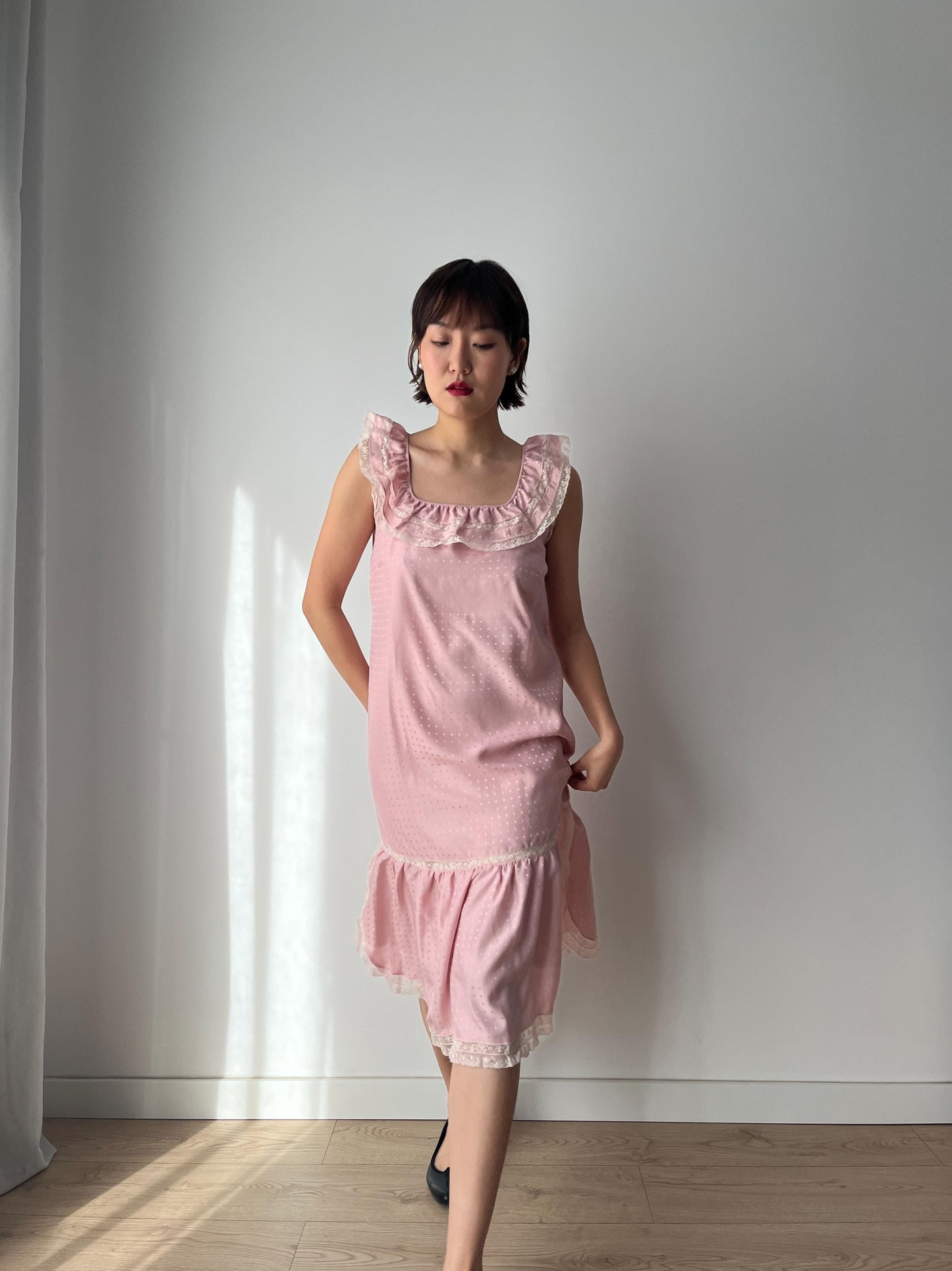 1980s Pink Pure Silk Lace Ruffled Nightgown Lingerie Dress , Lace Floral French Parisian Peignoir