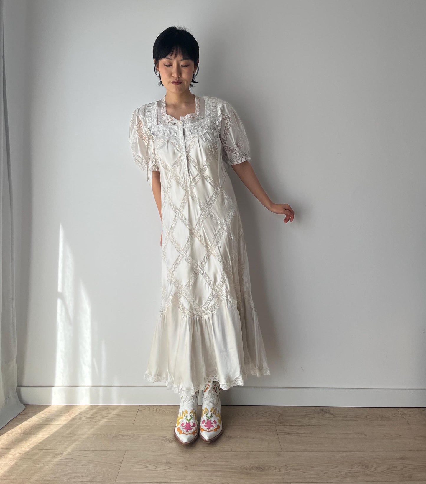 1950s Vintage Pale Pink White Pure Silk Heavy Lace Nightgown Lingerie Dress