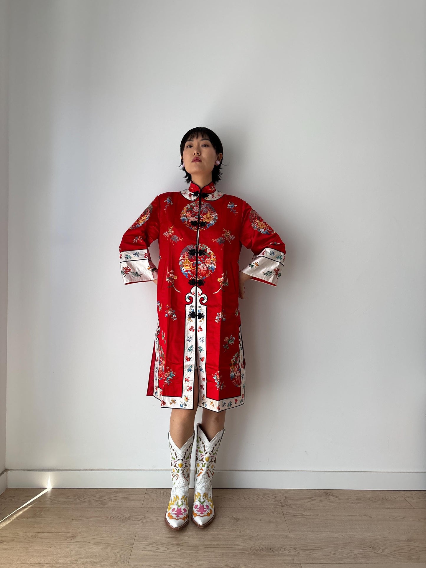 Vintage 1950s Chinese Silk Rayon Flower Hand Embroidered Cheongsam Pajama Jacket