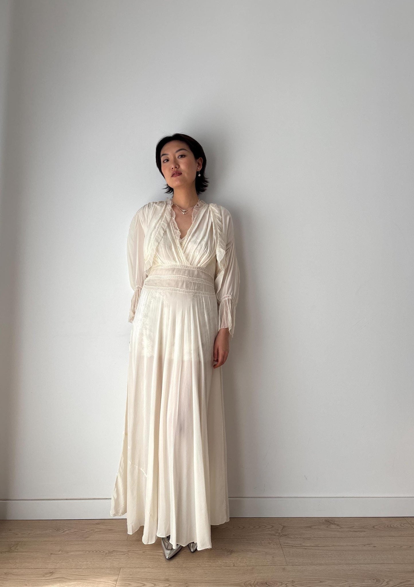 1930s 40s Pure Silk Crepe Nightgown Ensemble 2 Piece Set / Robe and Slip Dress Lingerie Set