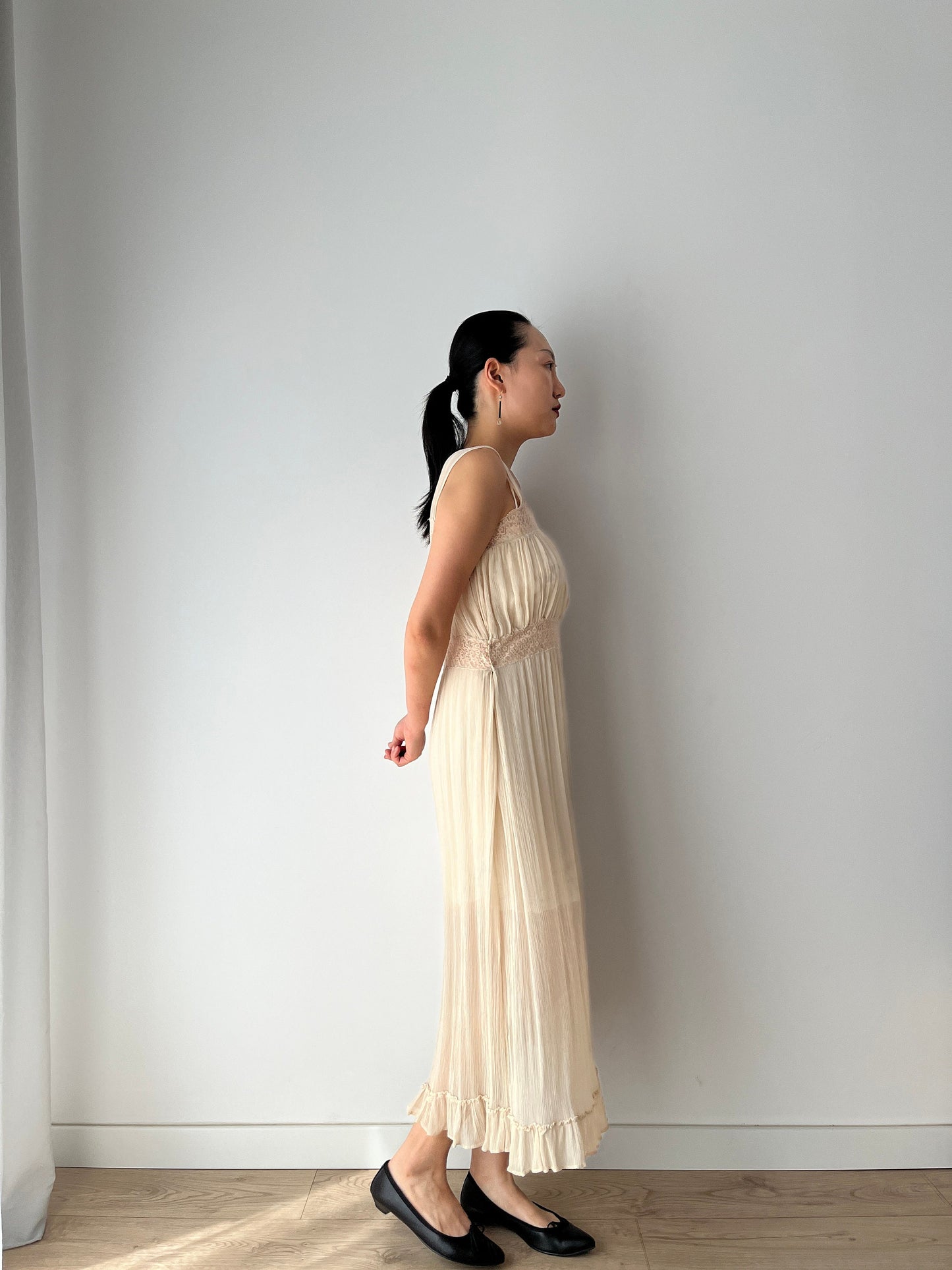 1920s Antique Bias Cut Beige Cream Pure Silk Embroidered Nightgown