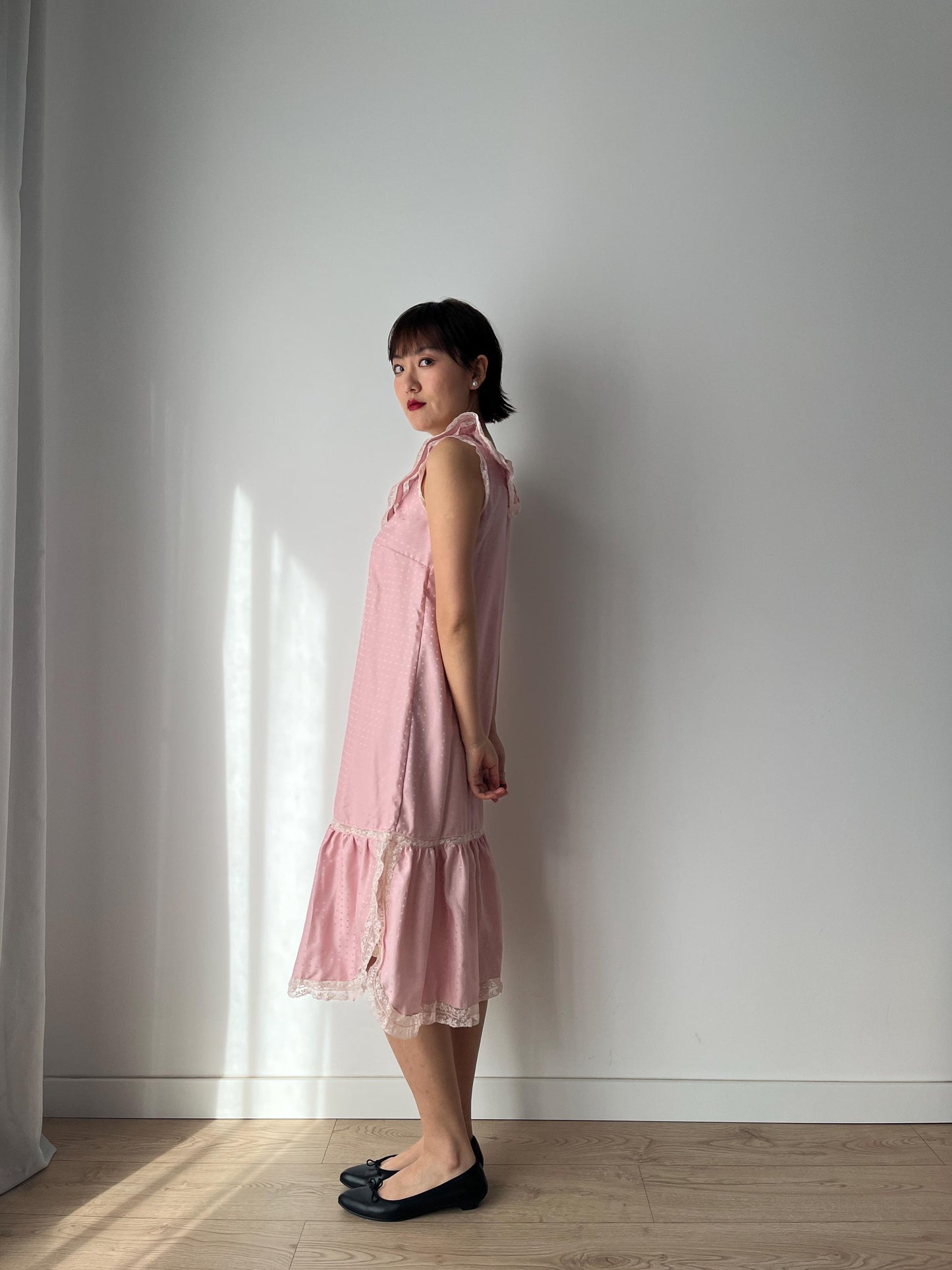 1980s Pink Pure Silk Lace Ruffled Nightgown Lingerie Dress , Lace Floral French Parisian Peignoir