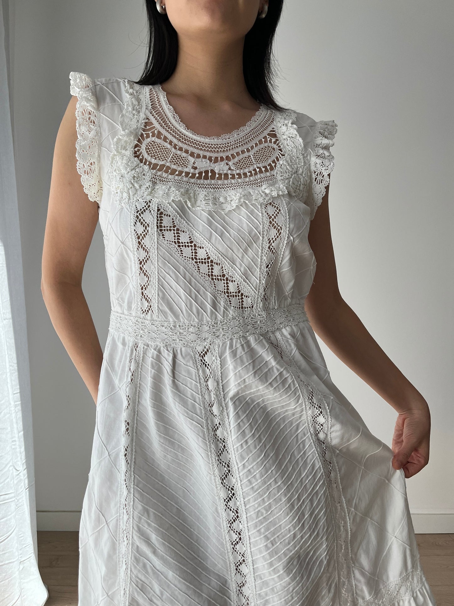 Antique 1800s Early 1900s White Cotton Lace Renaissance Victorian Edwardian Nightdress