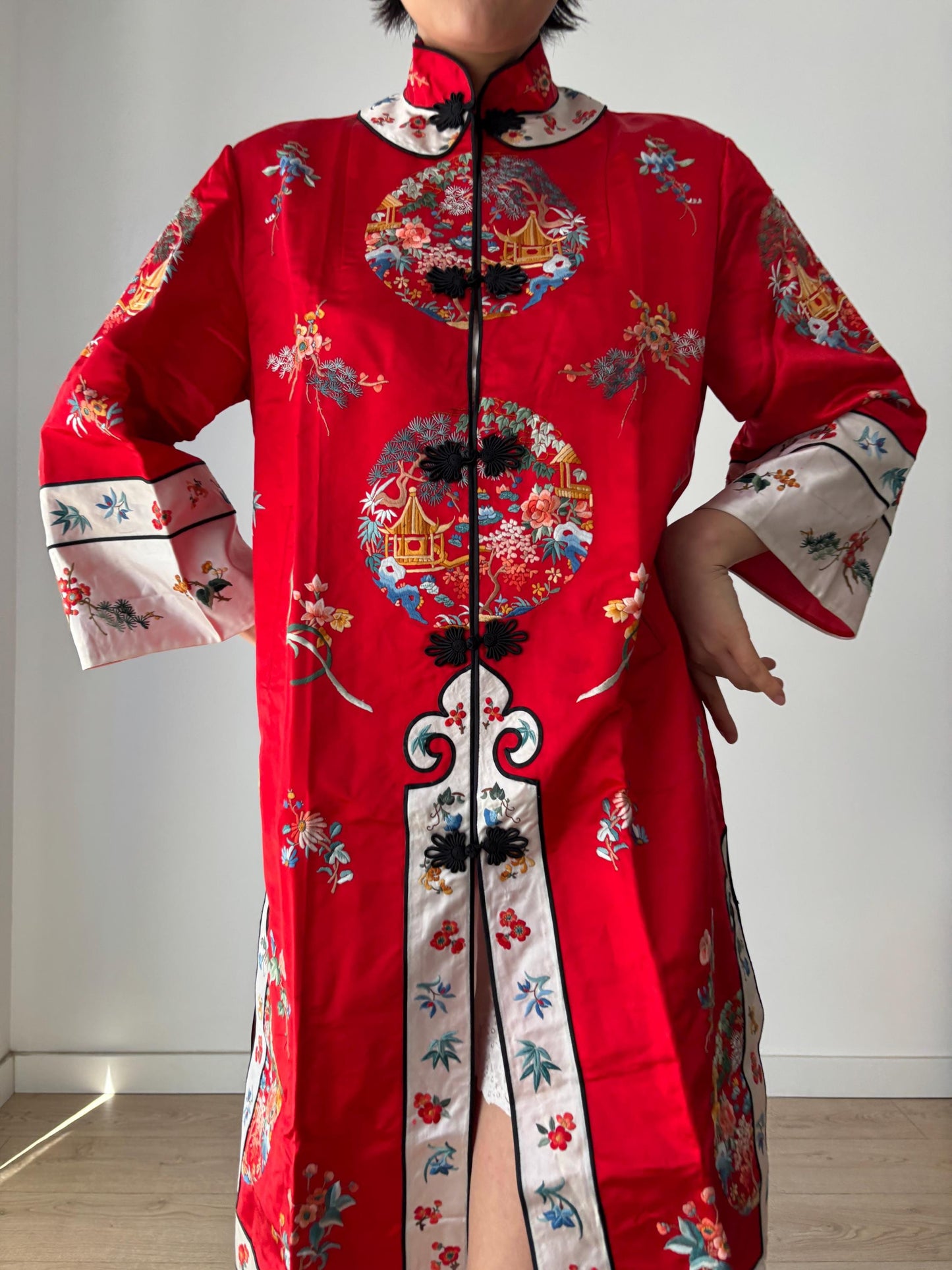 Vintage 1950s Chinese Silk Rayon Flower Hand Embroidered Cheongsam Pajama Jacket