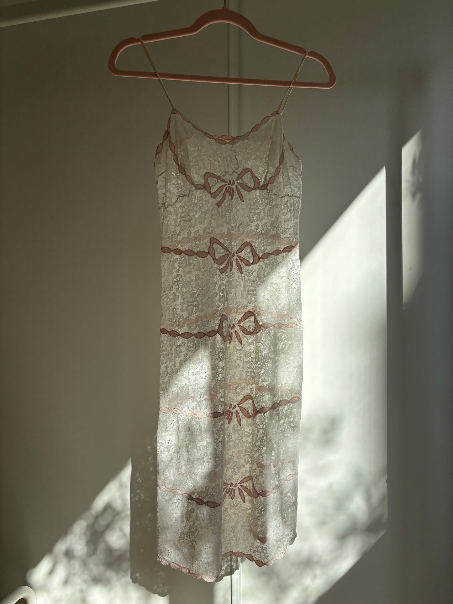 1940s 1950s Antique Pastel Pink Bow Embroidered Lace Cotton Slip underdress