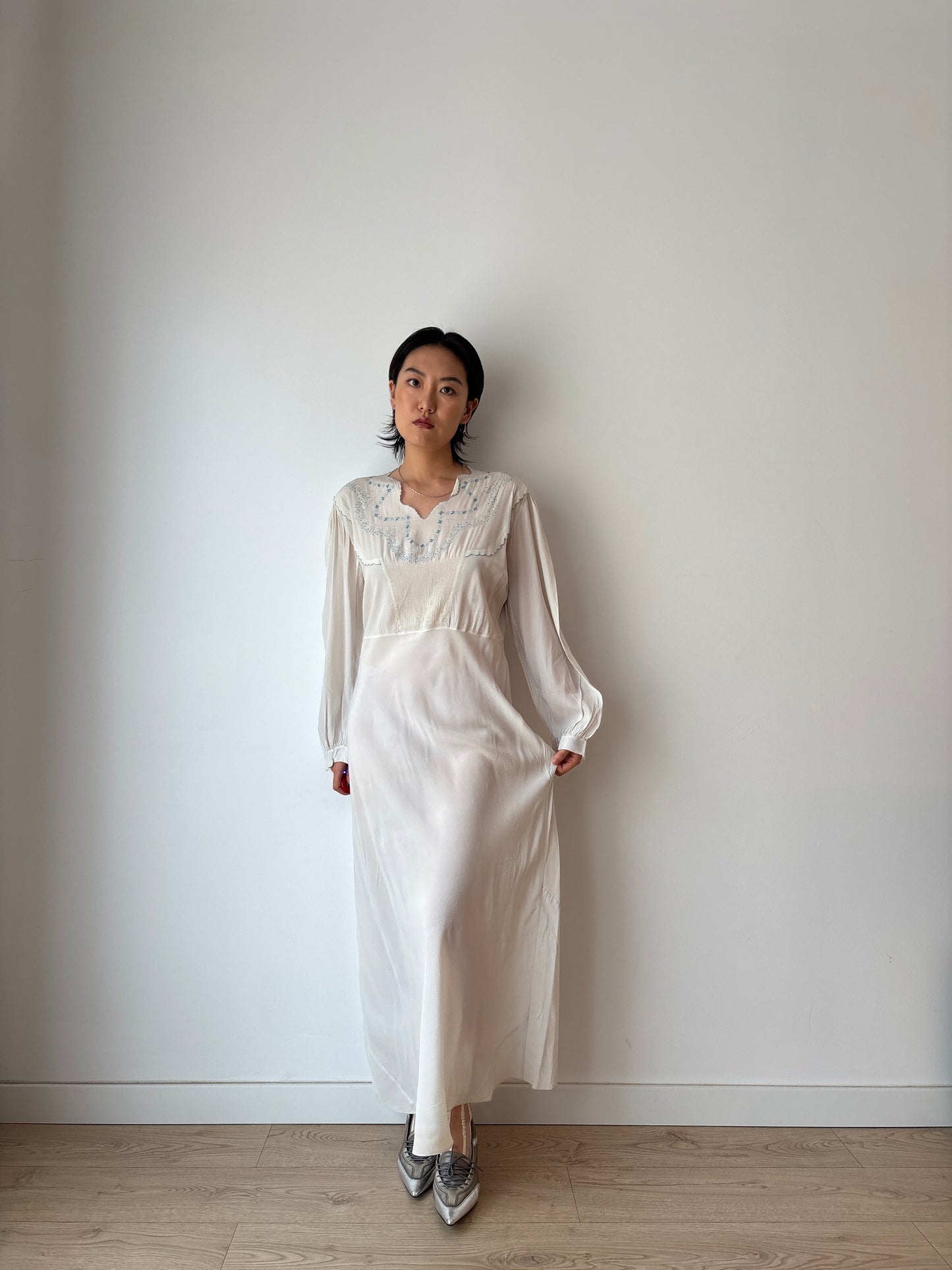 Antique 1930s bias cut pure silk crepe romantic long sleeve nightgown,