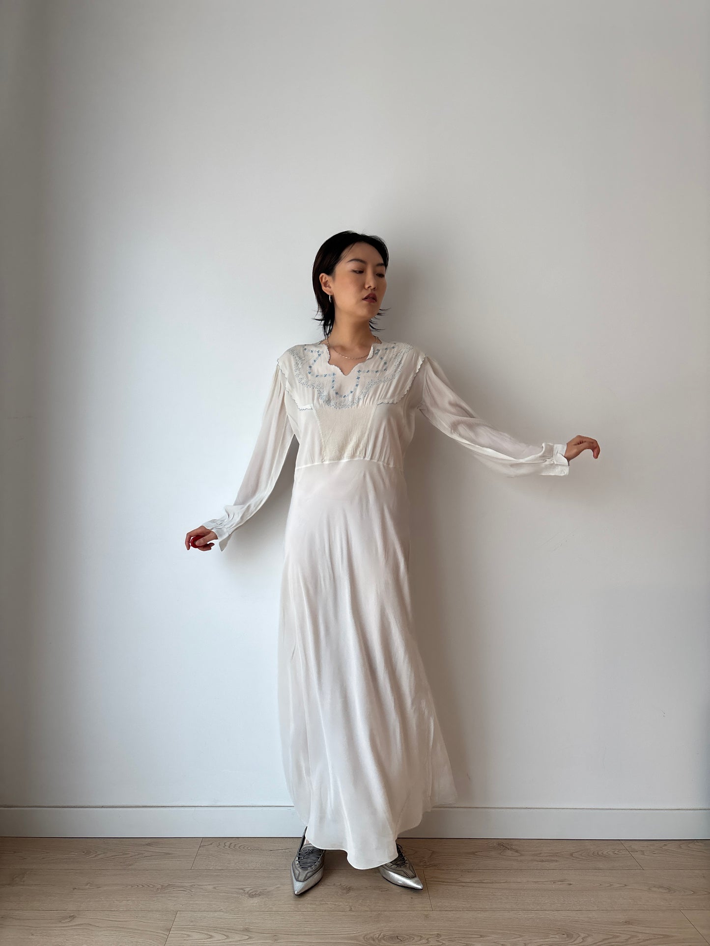 Antique 1930s bias cut pure silk crepe romantic long sleeve nightgown,