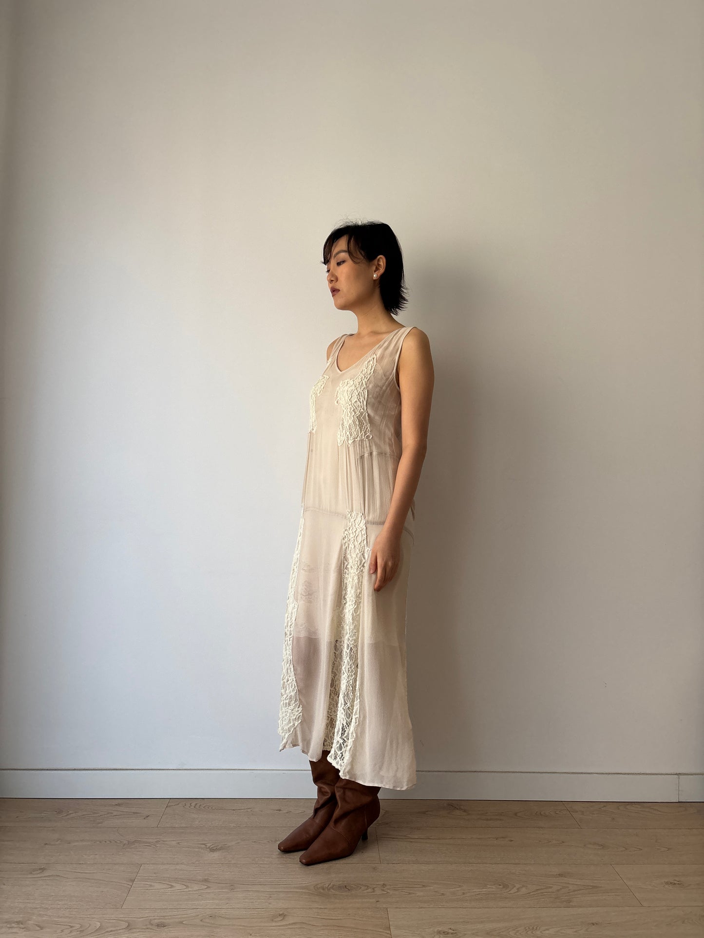 1920s Style White Silk Art Deco Flapper Lace Slip dress