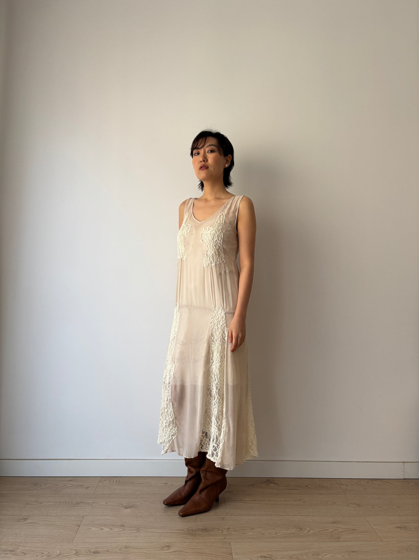 1920s Style White Silk Art Deco Flapper Lace Slip dress