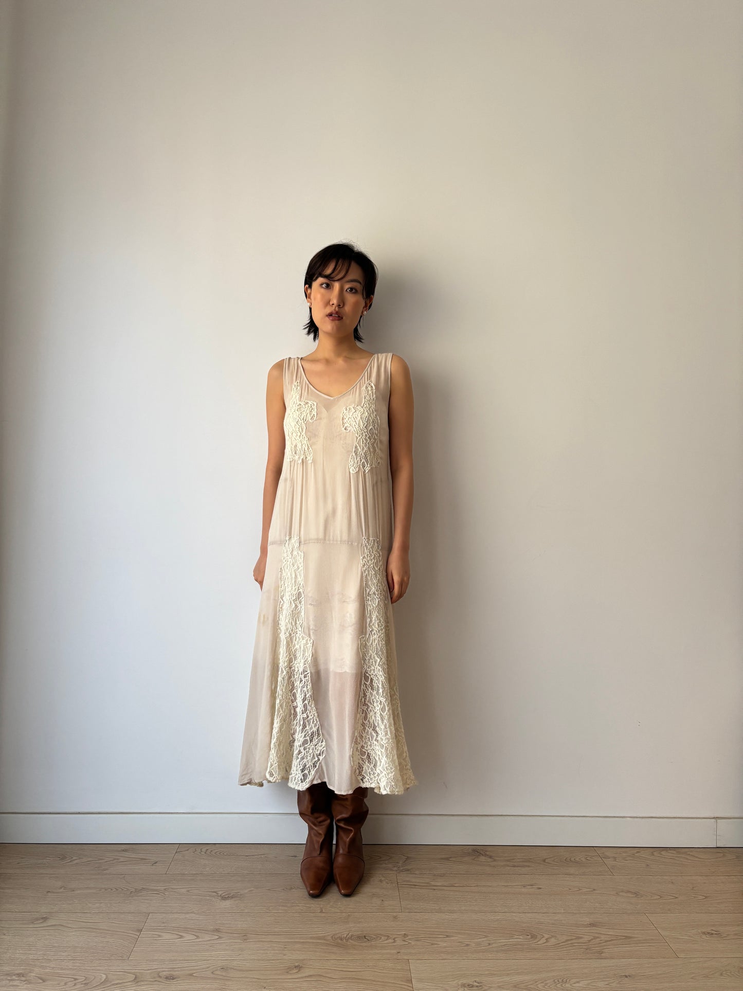 1920s Style White Silk Art Deco Flapper Lace Slip dress