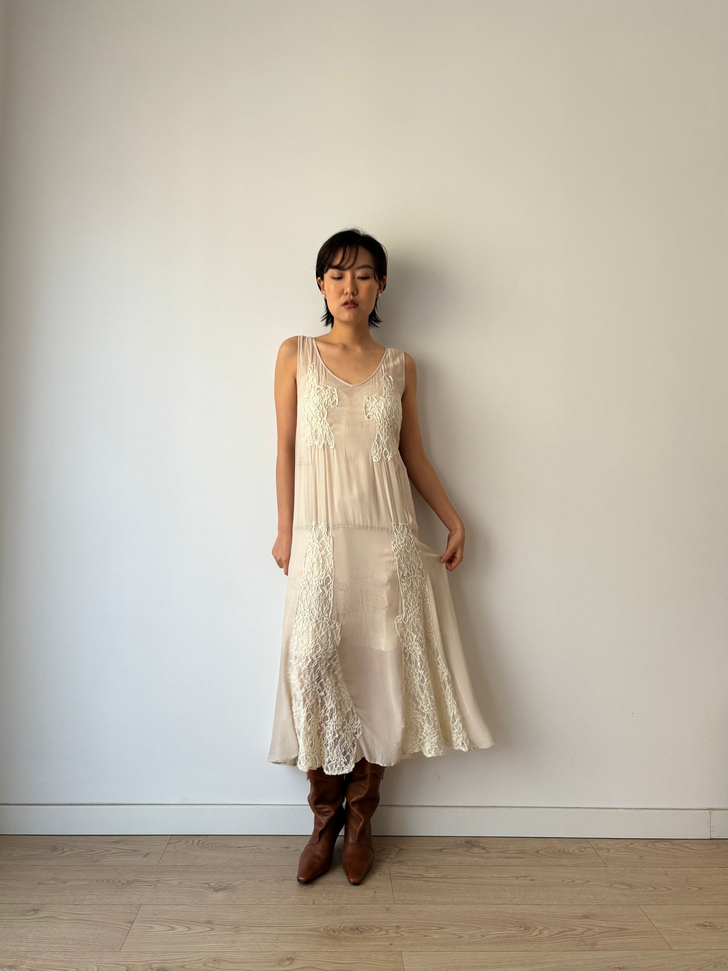 1920s Style White Silk Art Deco Flapper Lace Slip dress