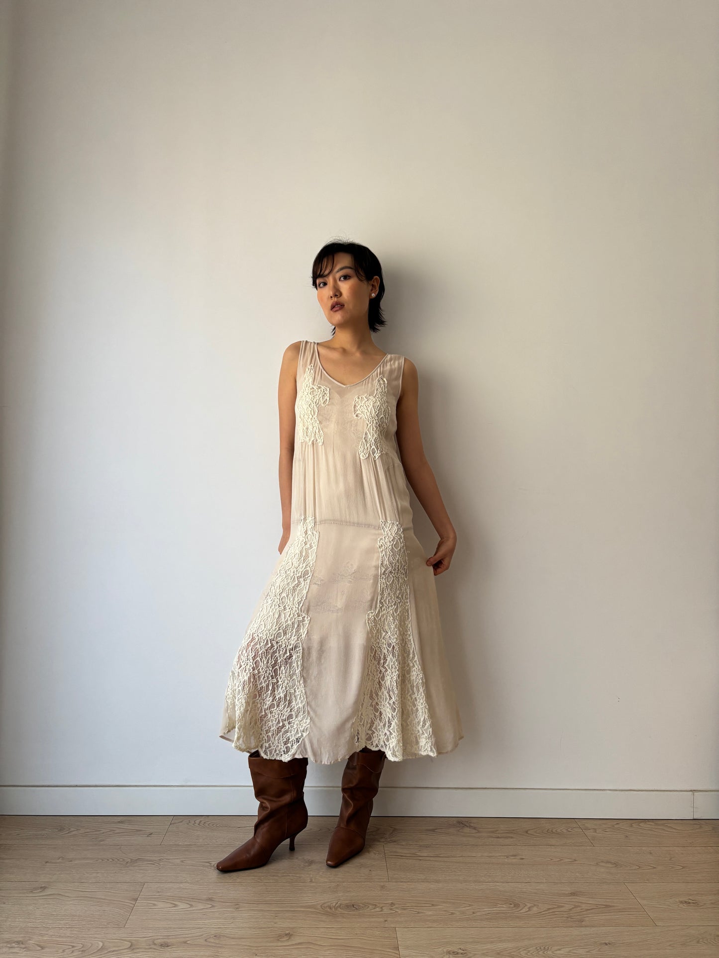 1920s Style White Silk Art Deco Flapper Lace Slip dress